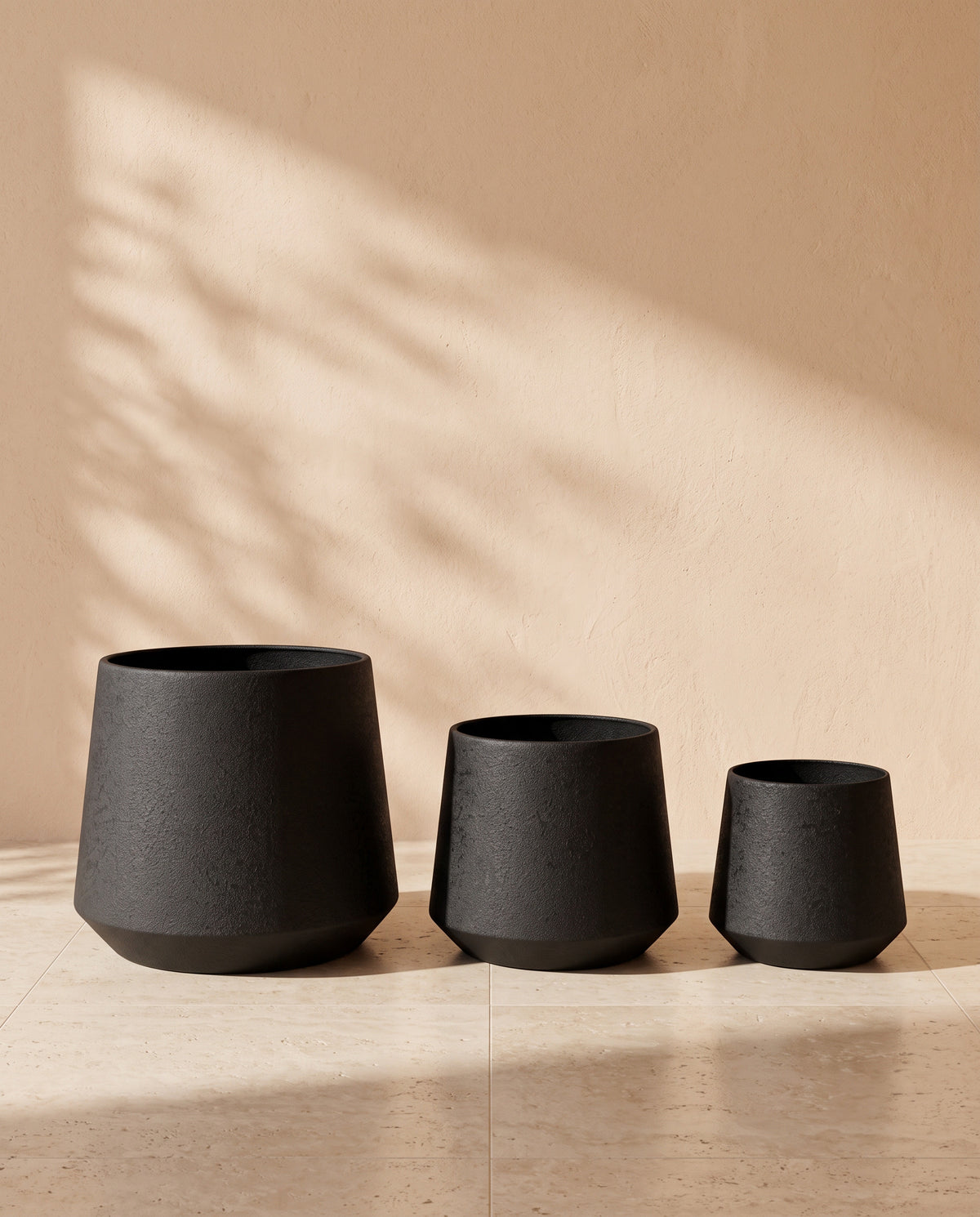 Royal Leather Texture Metal Pot in Black, all sizes shown together