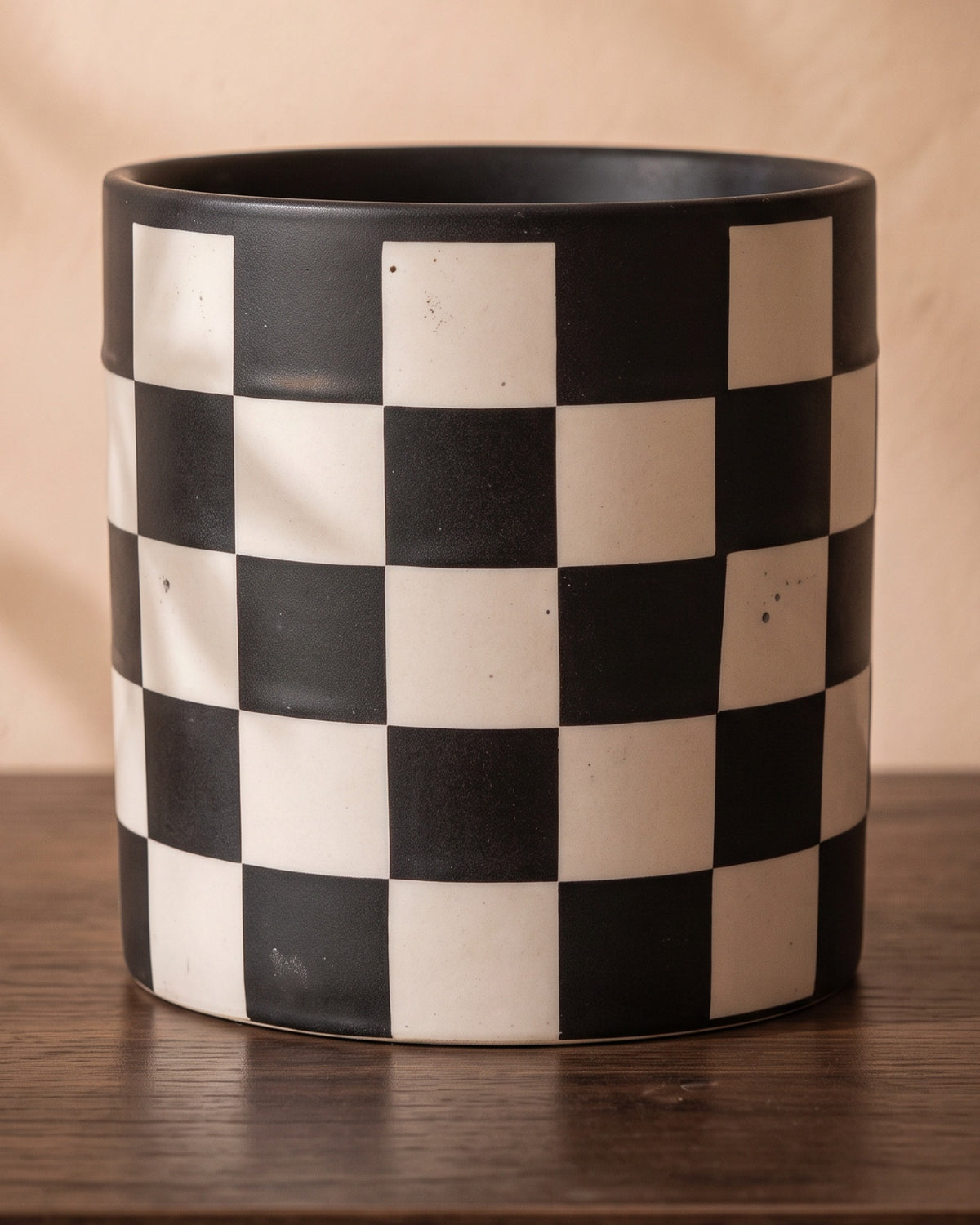 Chess Grid Pot, close-up of the full pot