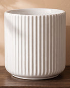 Linear Pot, close-up of the full pot in white
