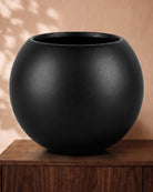 Matt Black Globe, close-up of the full pot
