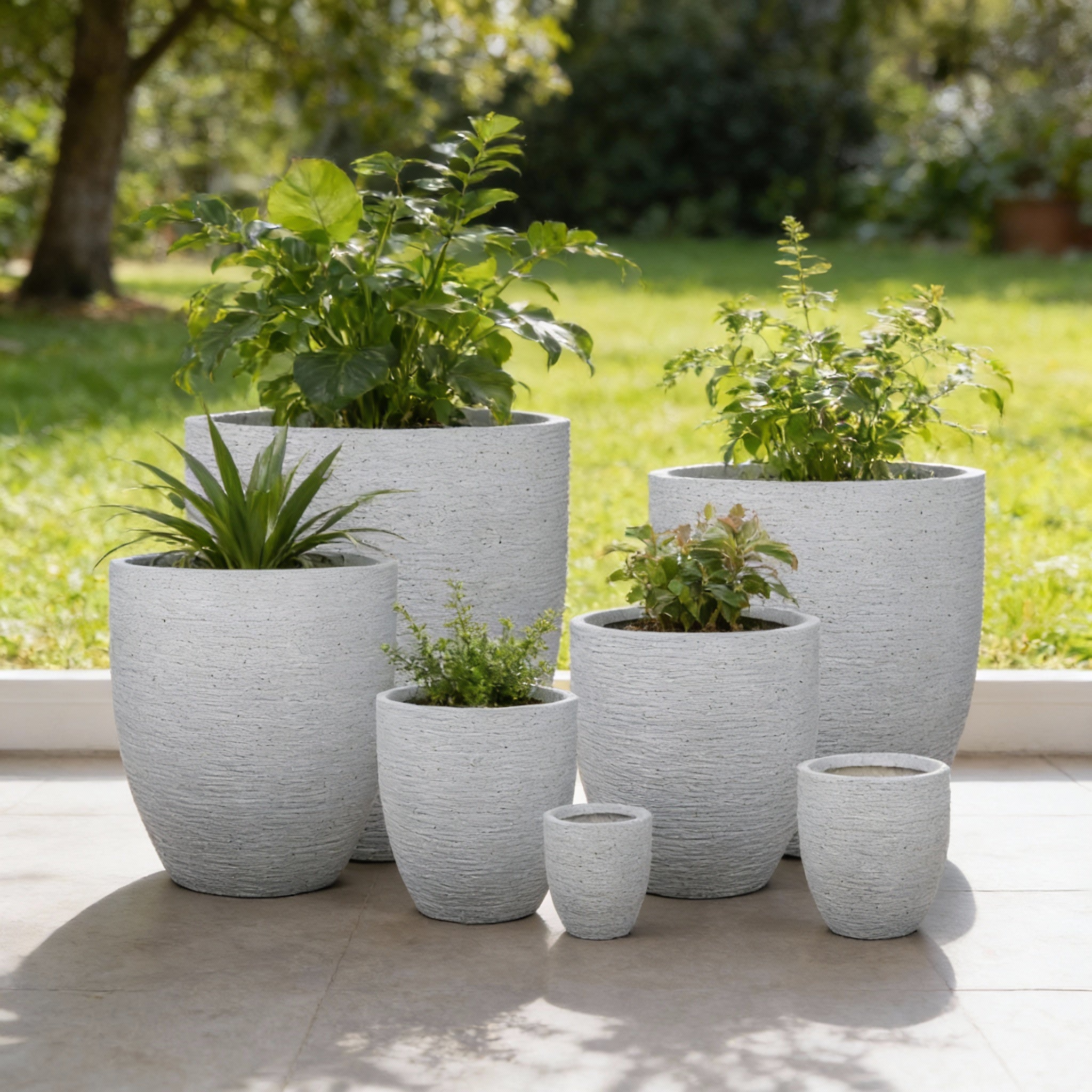 Fiber Clay Pot DW184372 - Bostan Al Jazeera