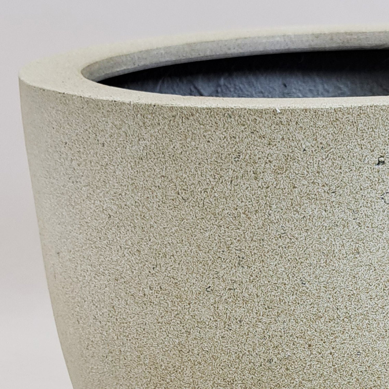 Grigio Egg Pot - Bostan Al Jazeera