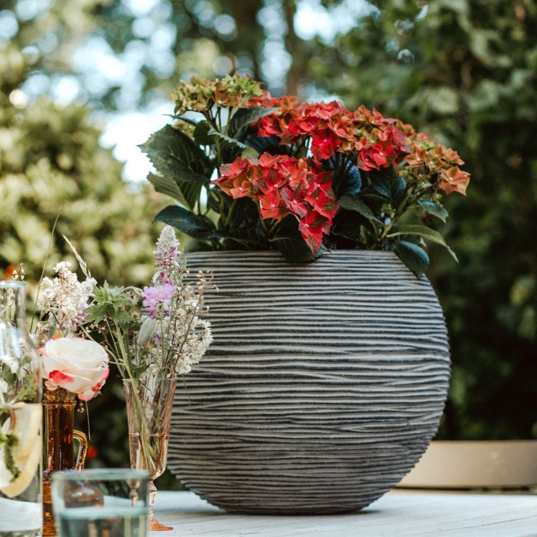 Vase Ball Rib NL - Bostan Al Jazeera